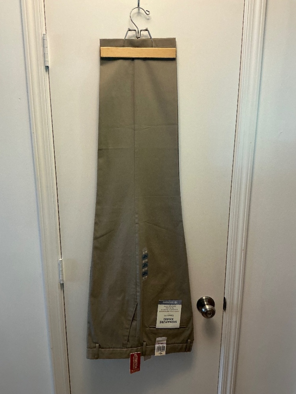 Dockers Signature Khaki Classic Fit Pants 38x32 NWT